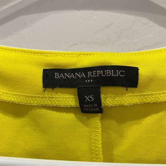 𝅺Banana Republic Factory Yellow Peplum Tank Top Size XS - Picture 4 of 6